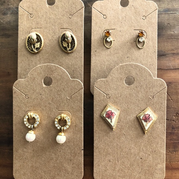 Jewelry - Vintage earrings